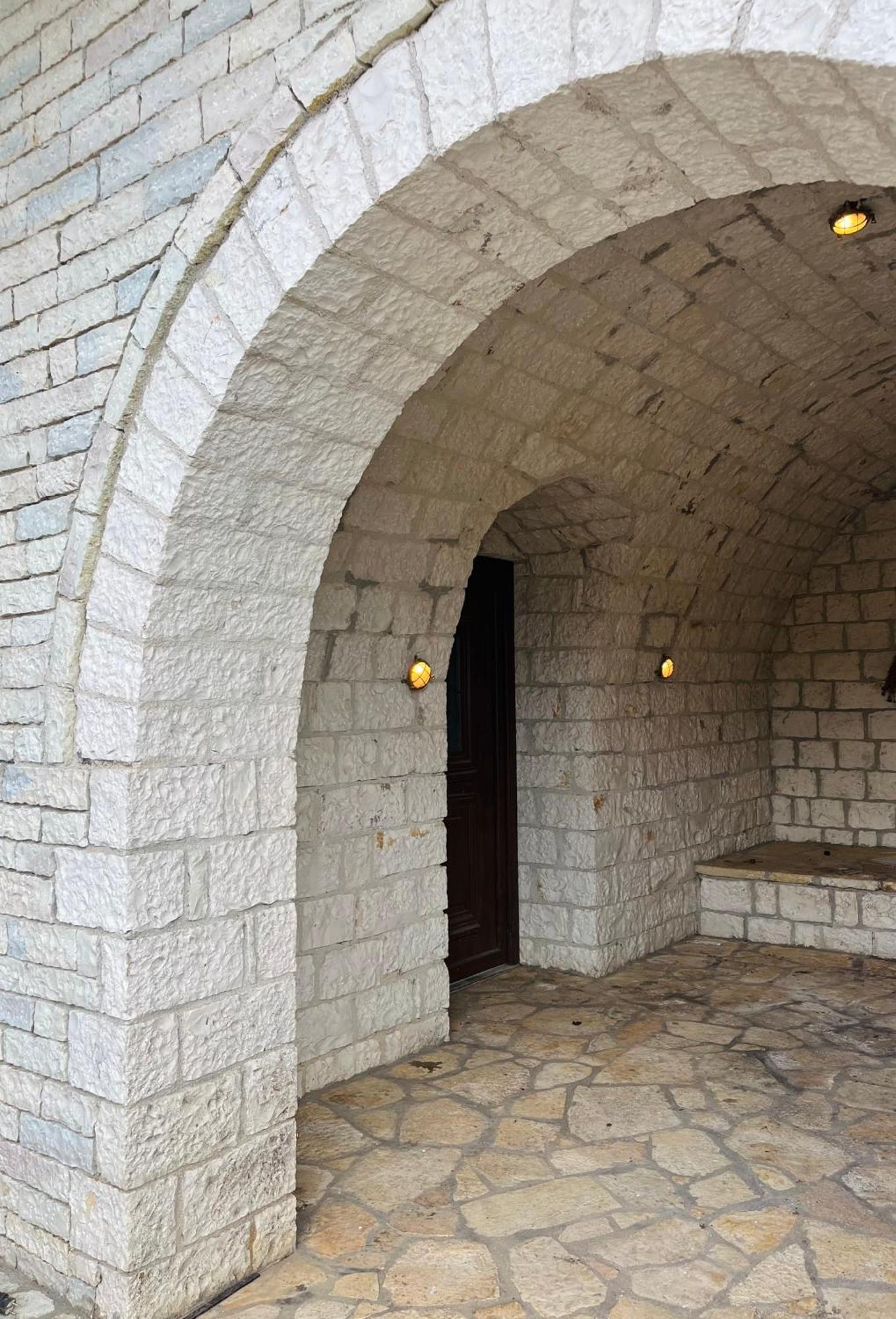 Agnanti Zitsas Hotel 외부 사진